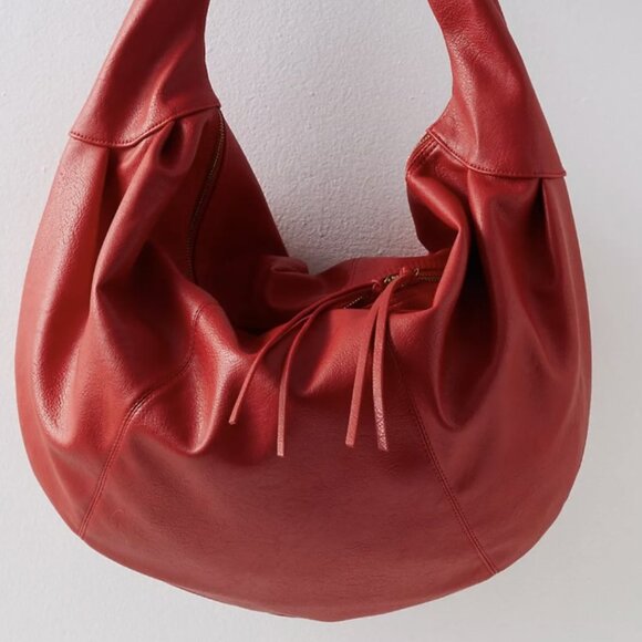 NWT - Free People - Slouchy Carryall in Red Lip - Picture 6 of 7